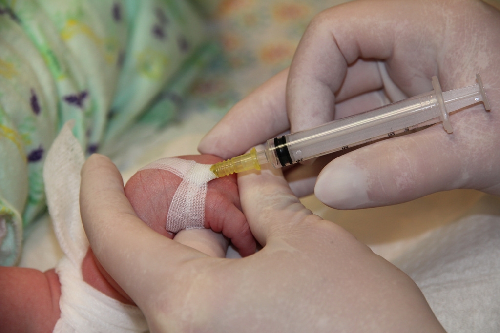 Figure 8: Securing the IV cannula 5