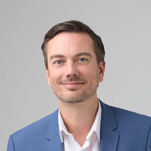 Portrait photo of Leon Baranowski